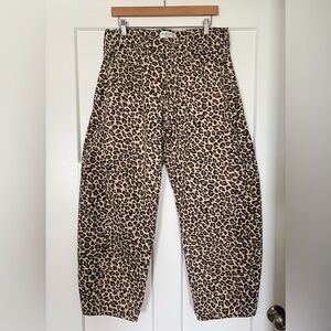 Abercrombie & Fitch Mid Rise Barrel Jean, Size 28